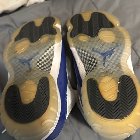 shoes - Picture 5 of 5